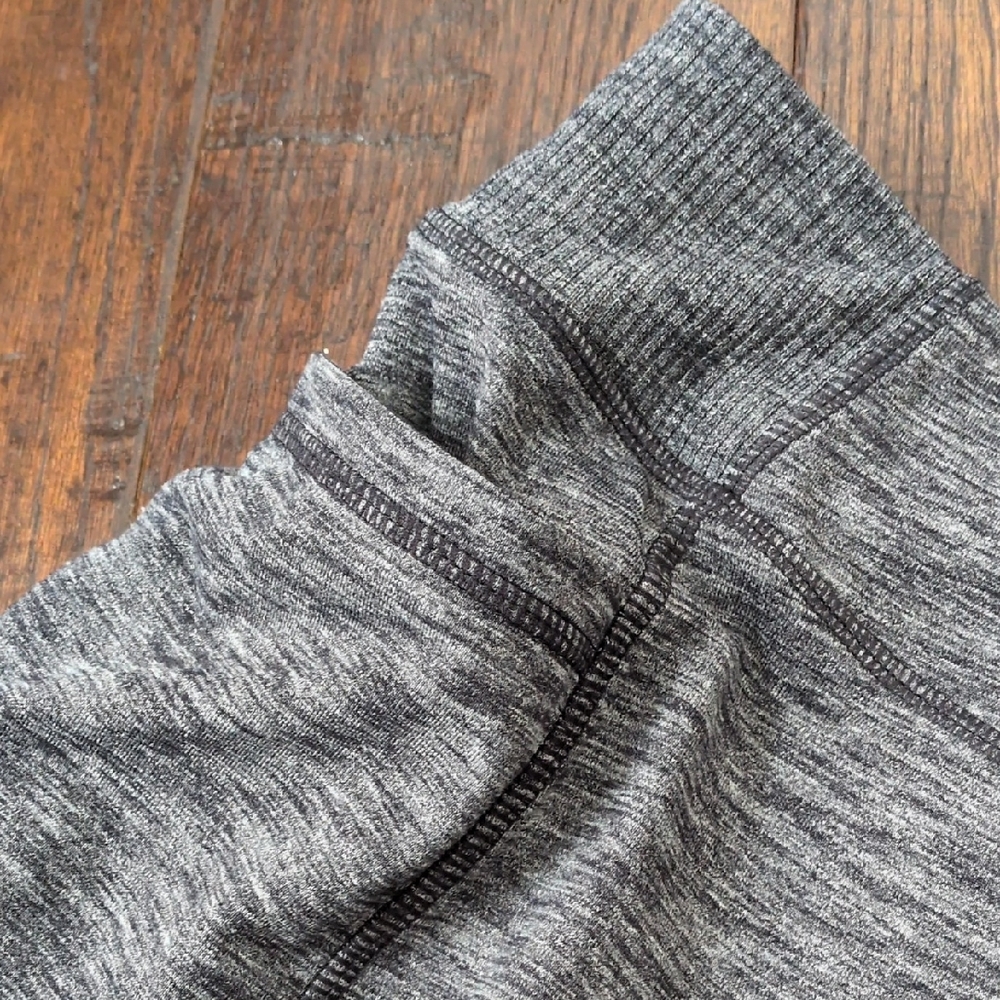 Athleta I Charcoal Gray Excursion Activewear Mini… - image 8